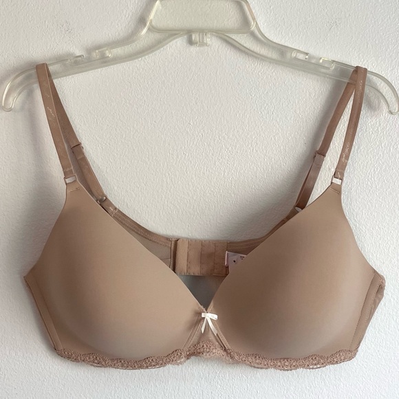 Victoria's Secret 38C Nude Bra Balconette Lace Trim No-Wire - Picture 1 of 6